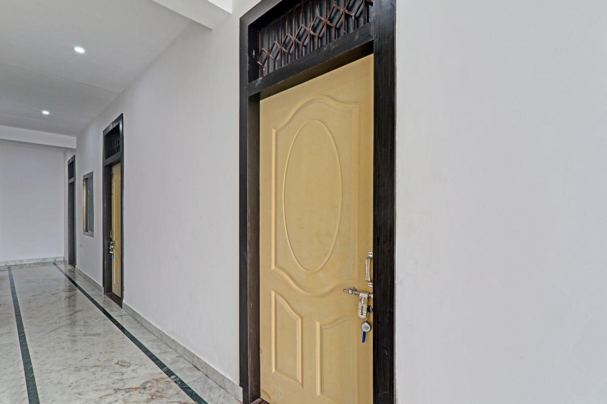 Hotel O Sparrow Nest Варанаси Экстерьер фото